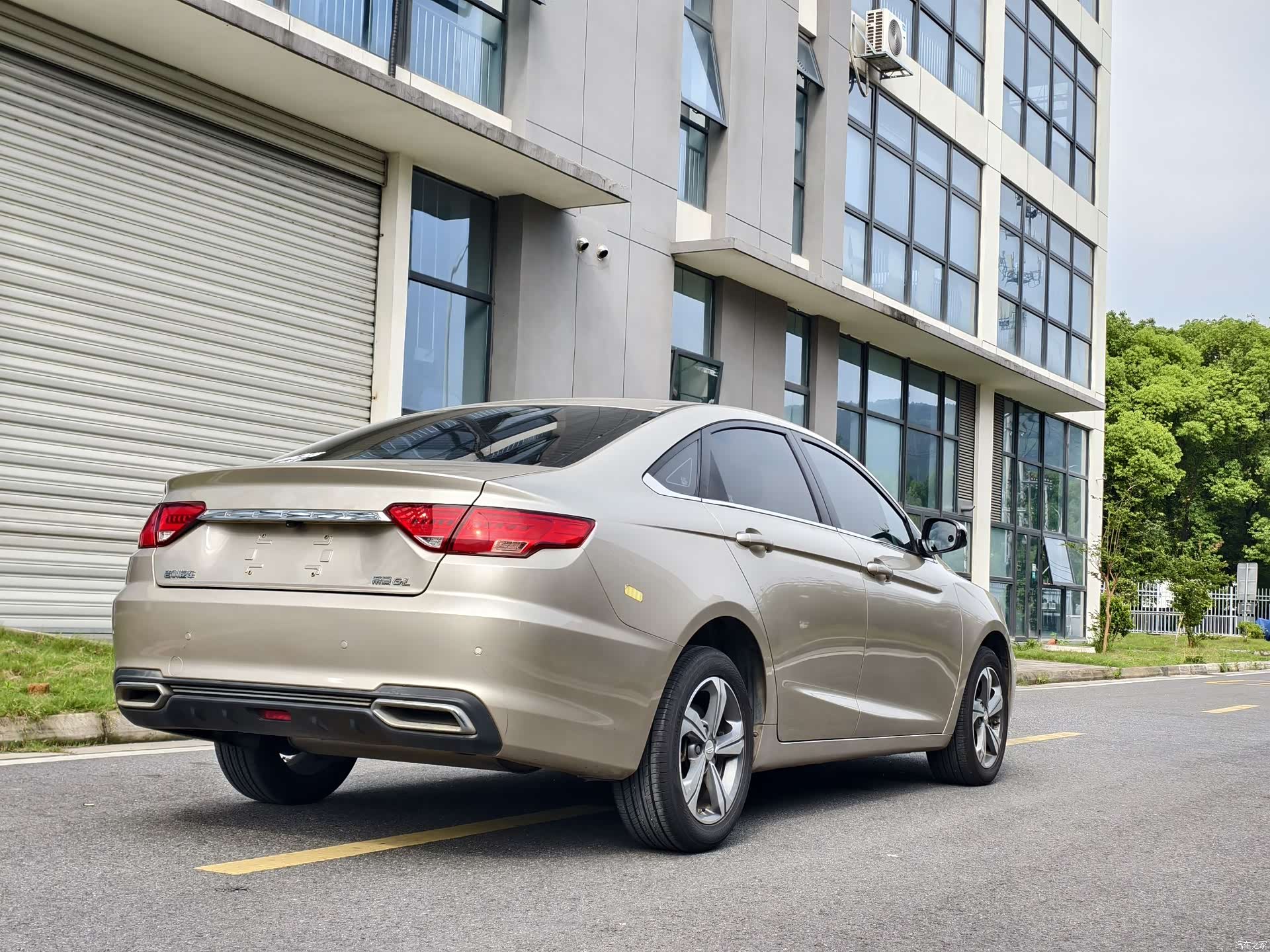 Geely Emgrand, 2020 4