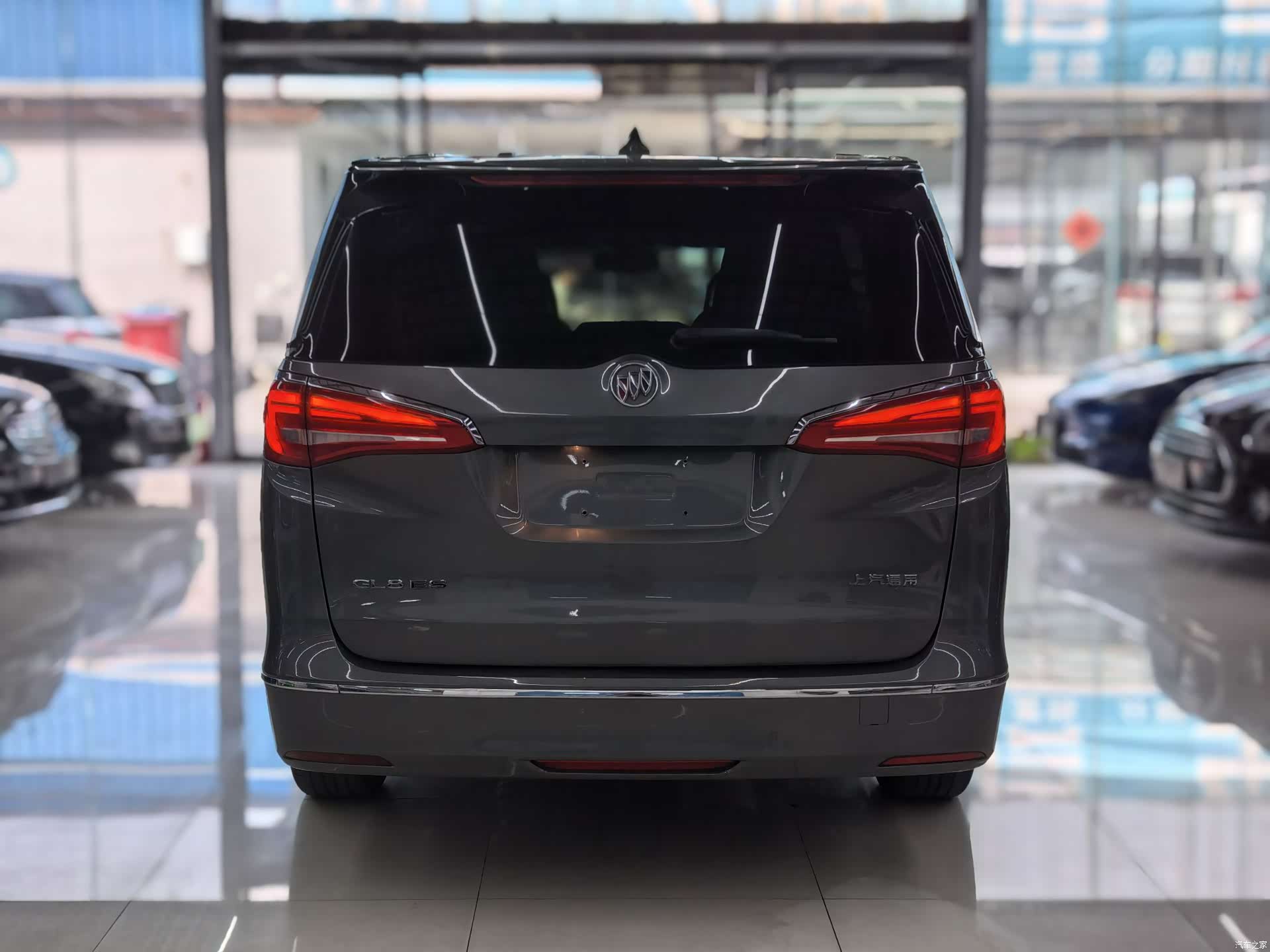 Buick GL8, 2019 4
