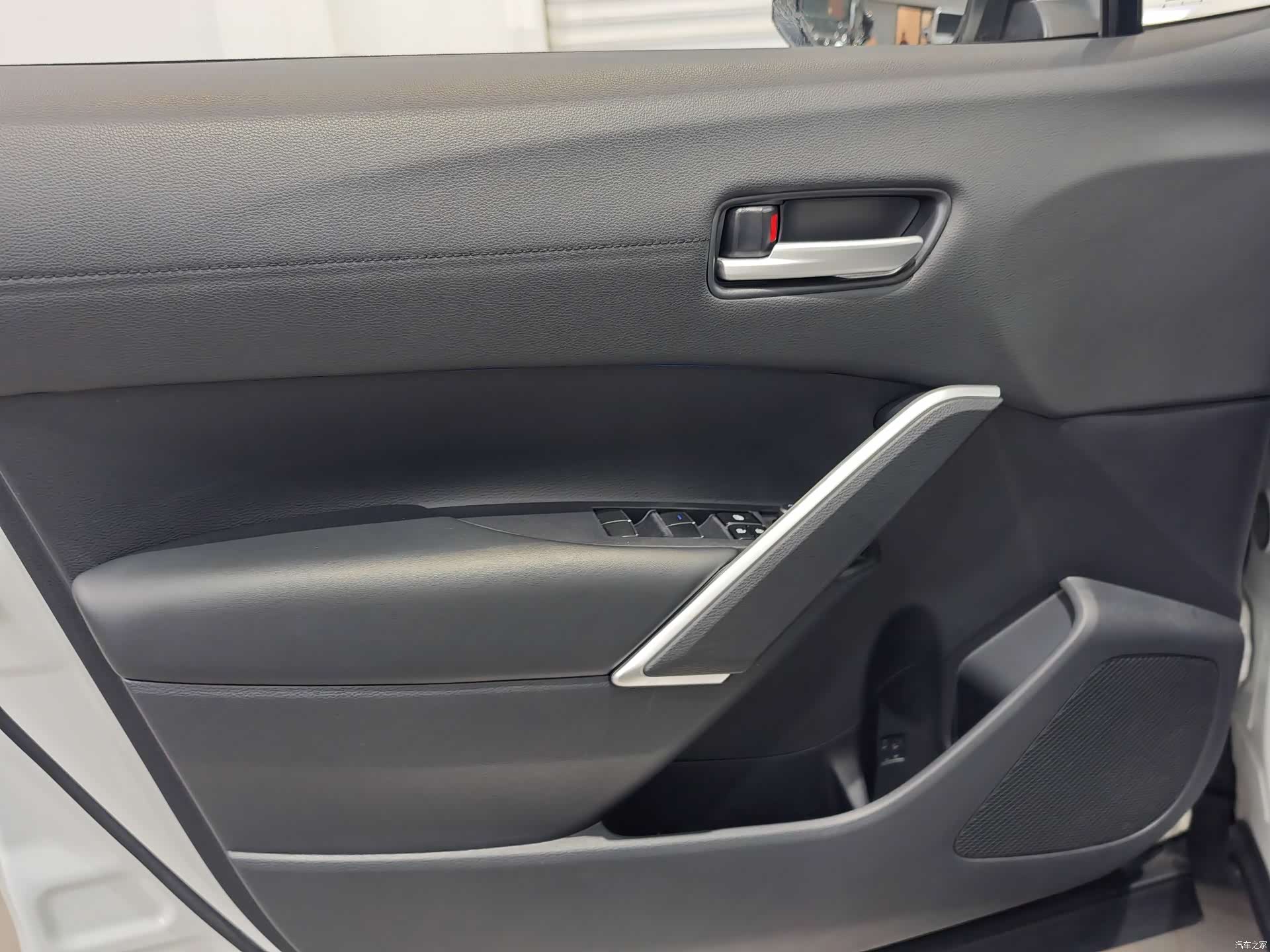Toyota Frontlander, 2022 18