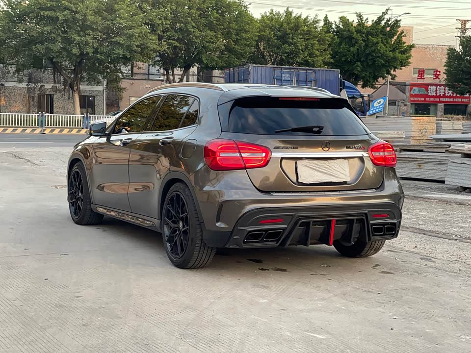 Mercedes-Benz GLA AMG