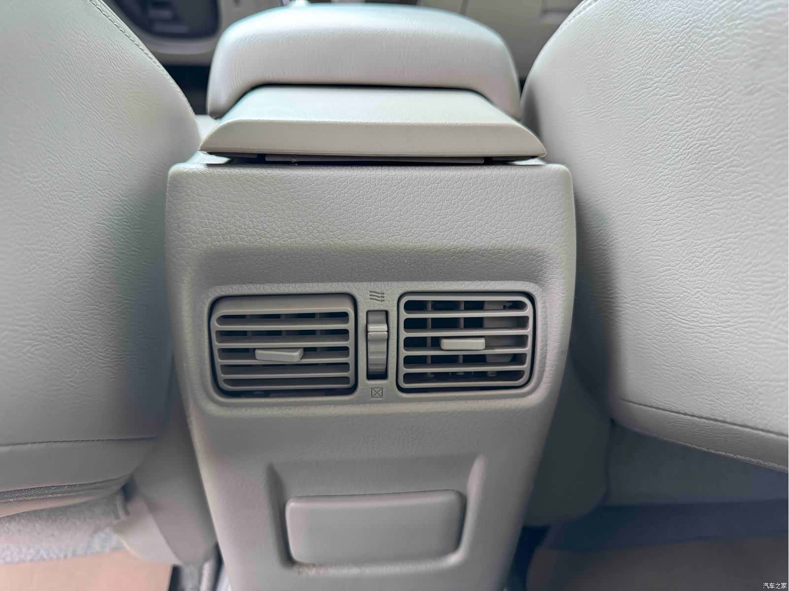 Nissan Sylphy, 2012 8