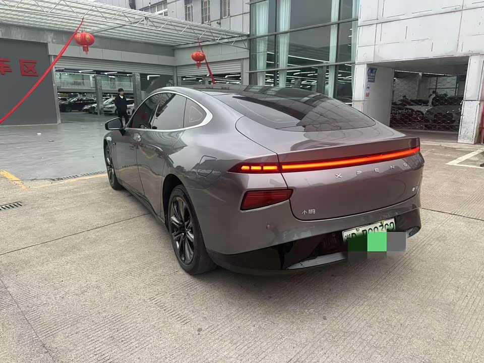 XPENG P7