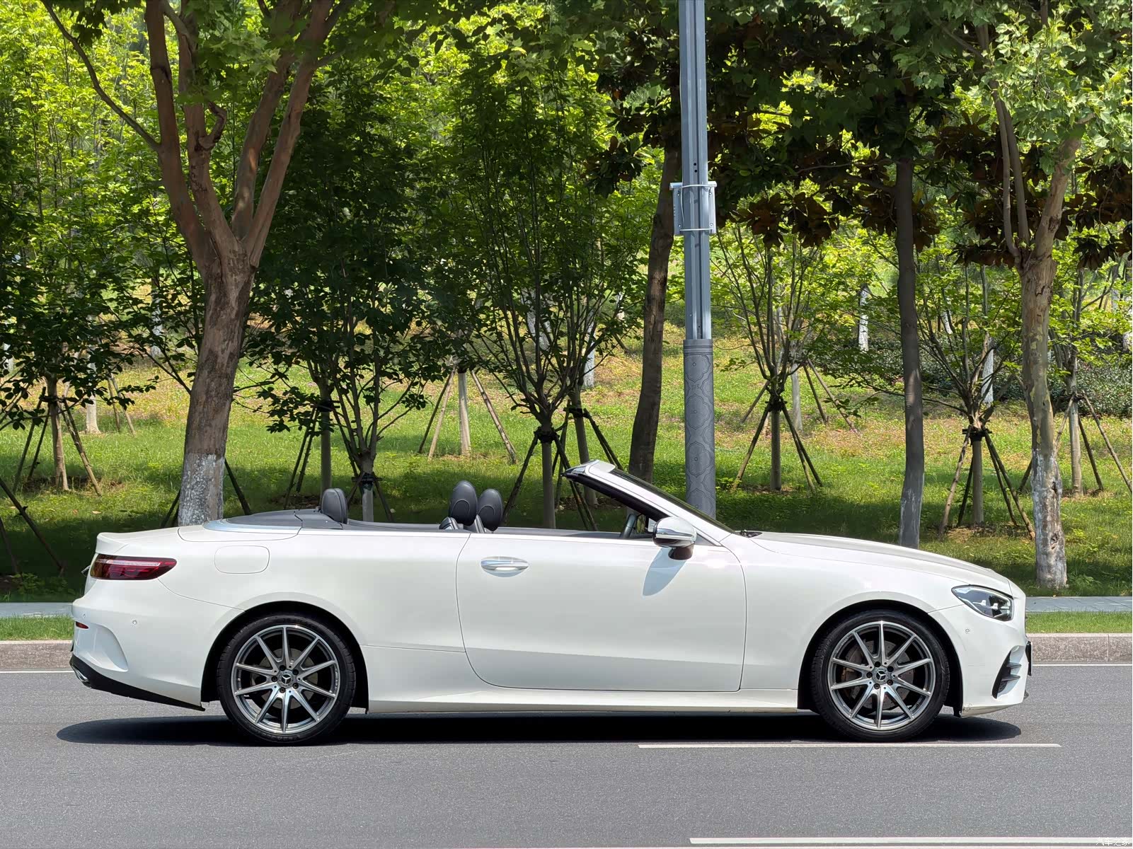 Mercedes-Benz E-Class, 2022 12