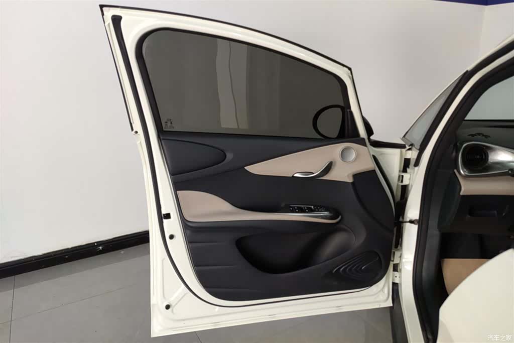 BYD Dolphin, 2023 7