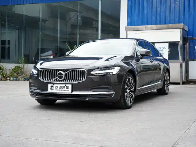 Volvo S90 2024 — купить из Китая под заказ