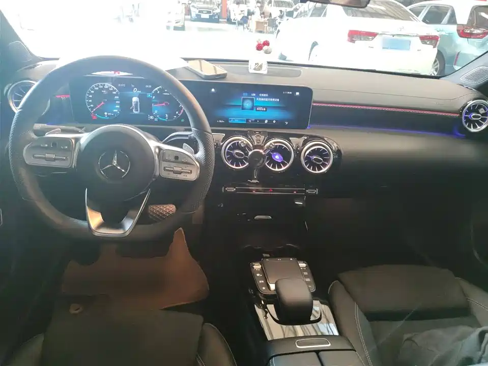 Mercedes-Benz Class A Mercedes-Benz Class A