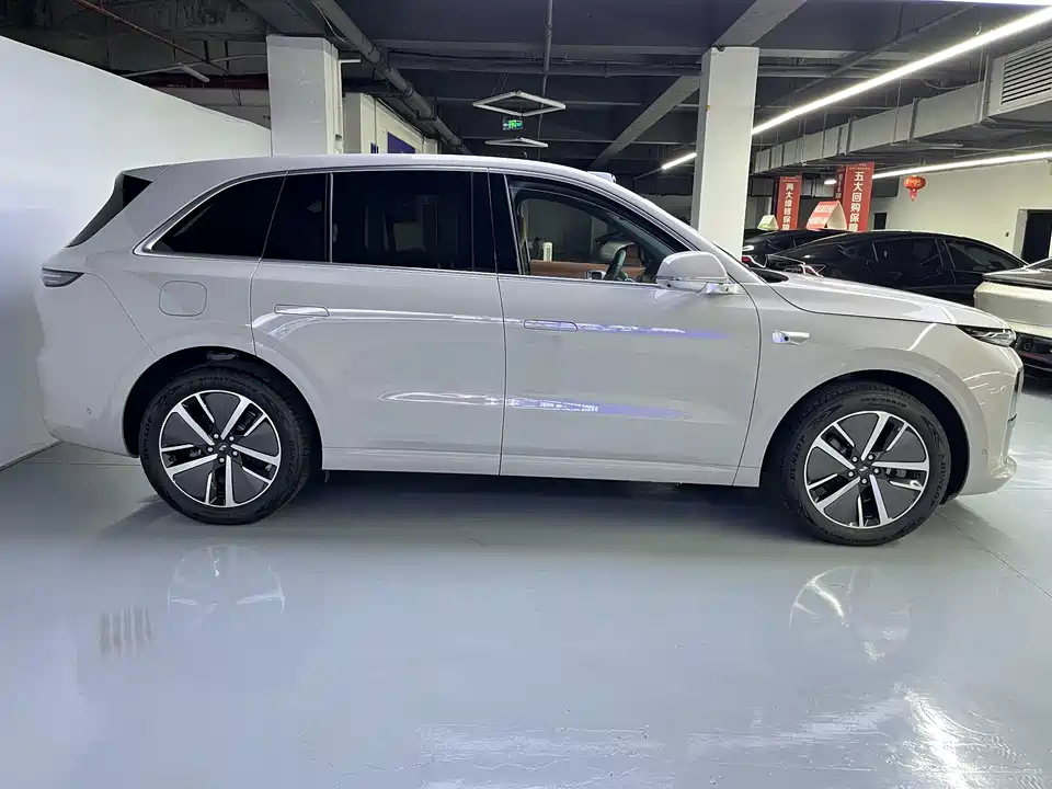 Li Auto Ideal L6