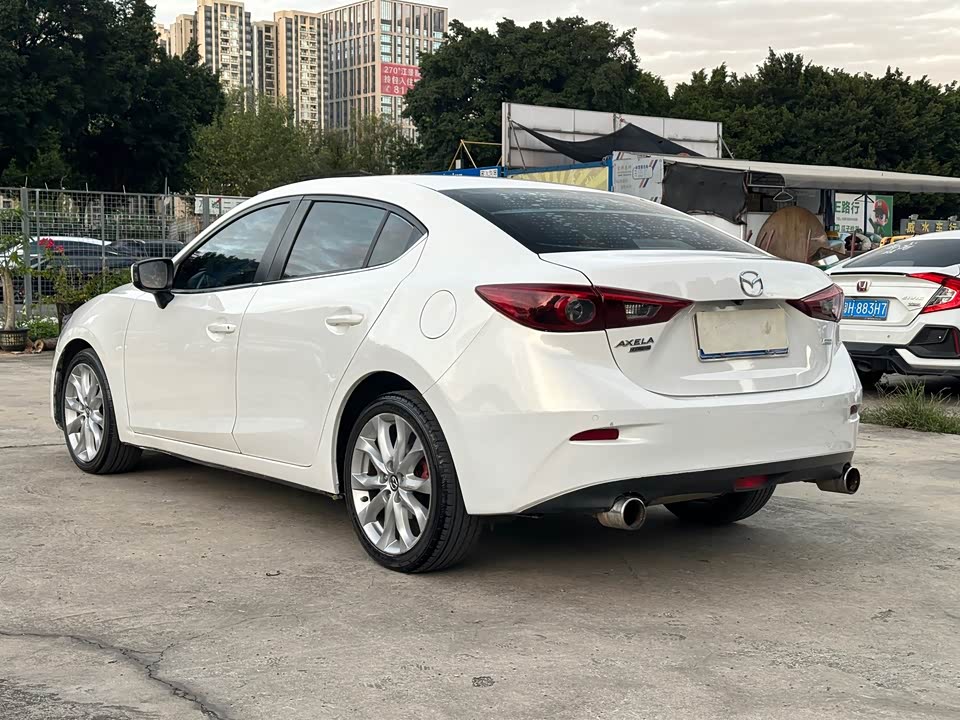 Mazda 3 Angkesaila