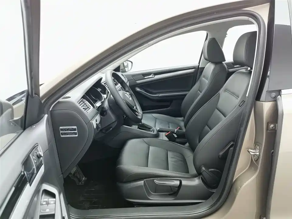 Volkswagen Sagitar Volkswagen Sagitar