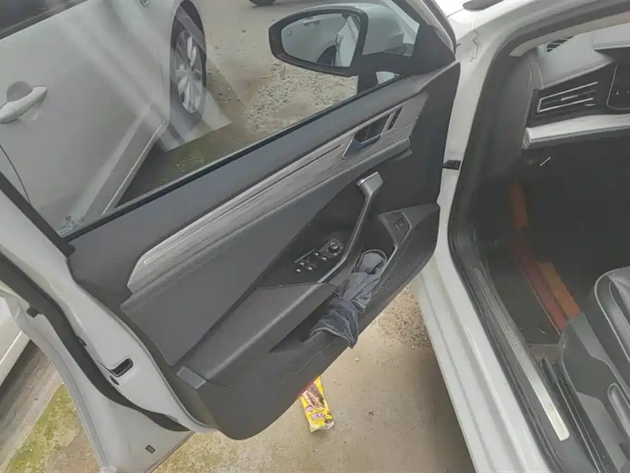 Volkswagen Sagitar Volkswagen Sagitar