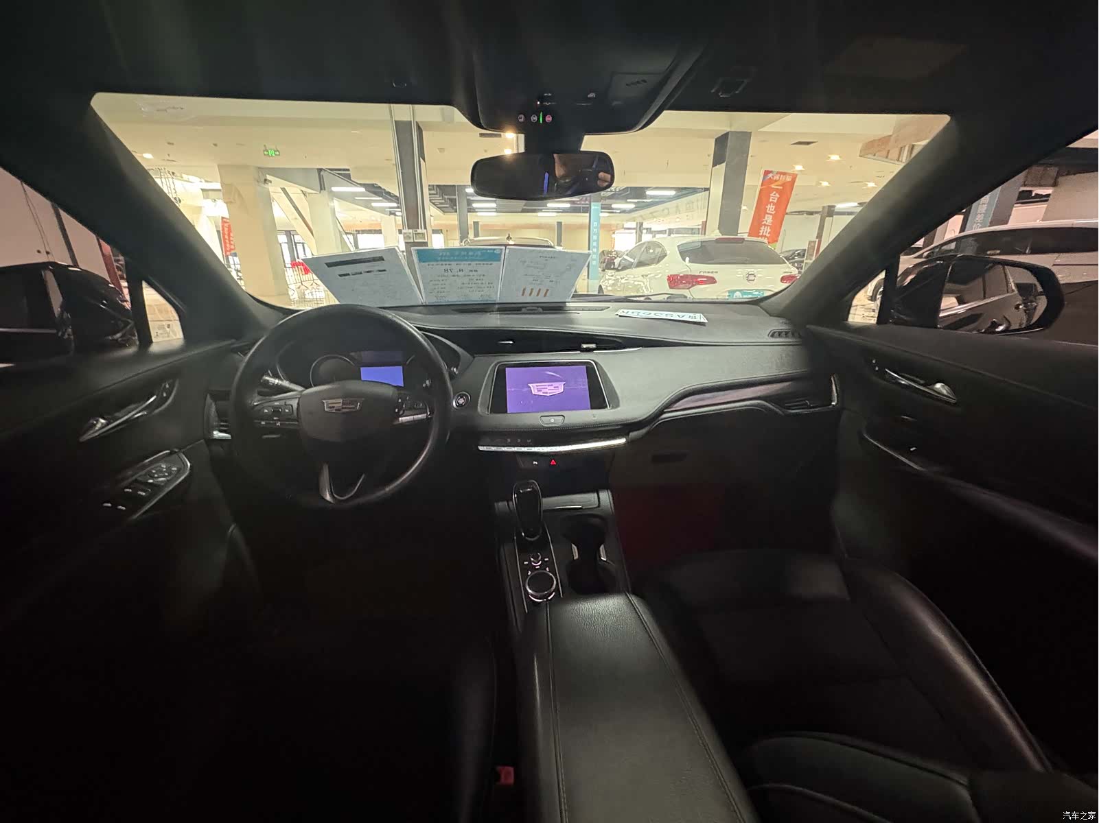 Cadillac XT4, 2020 10