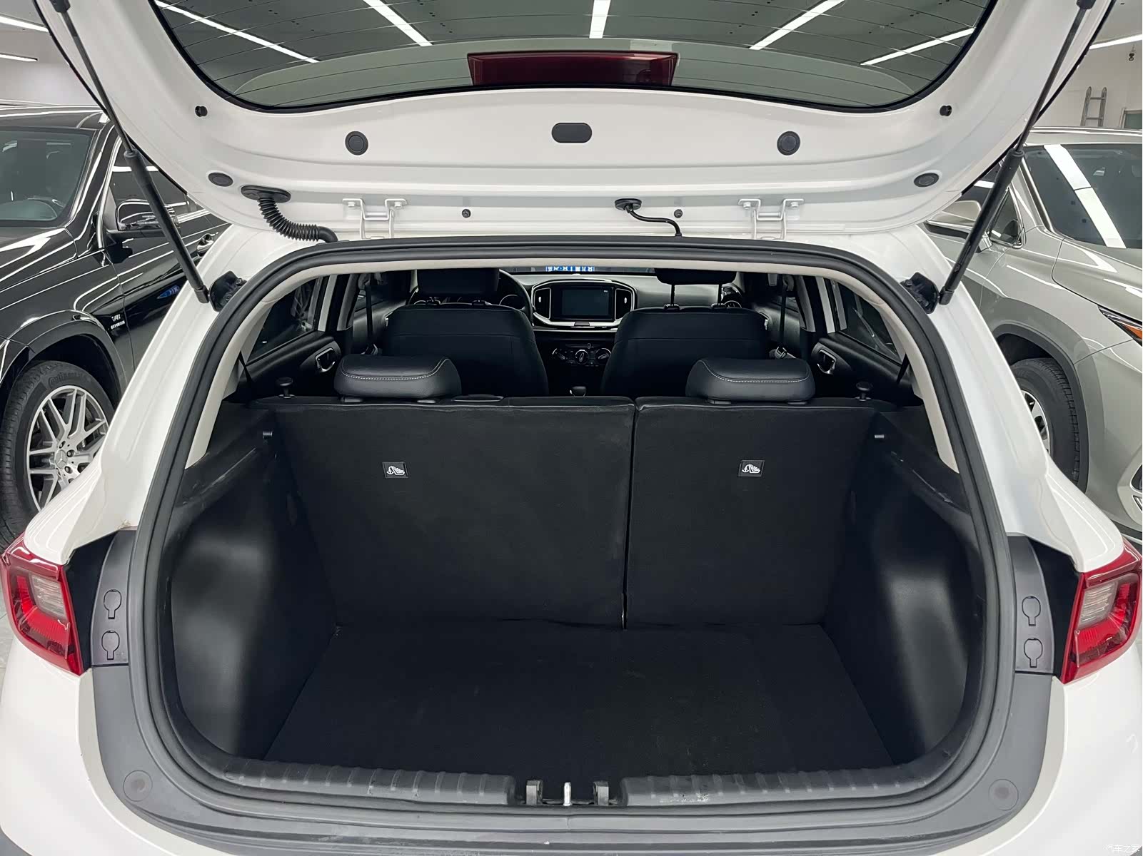 Kia KX1, 2022 19