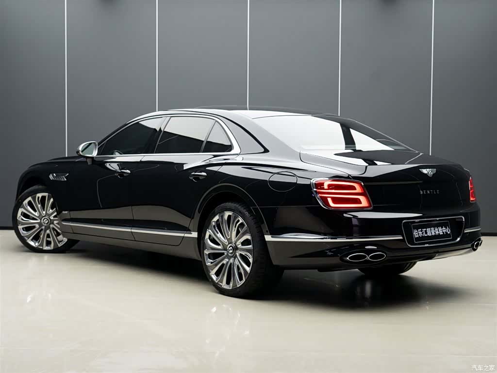 Bentley Flying Spur, 2022 7