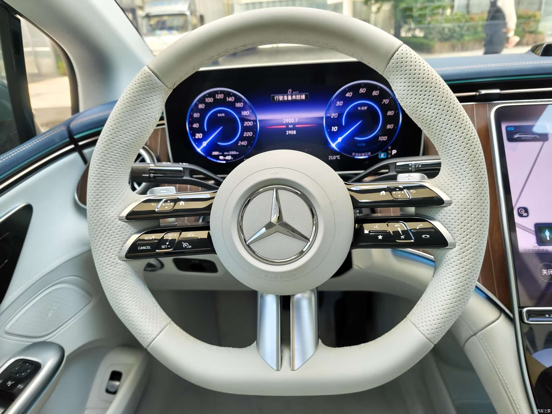 Mercedes-Benz EQE, 2026 24
