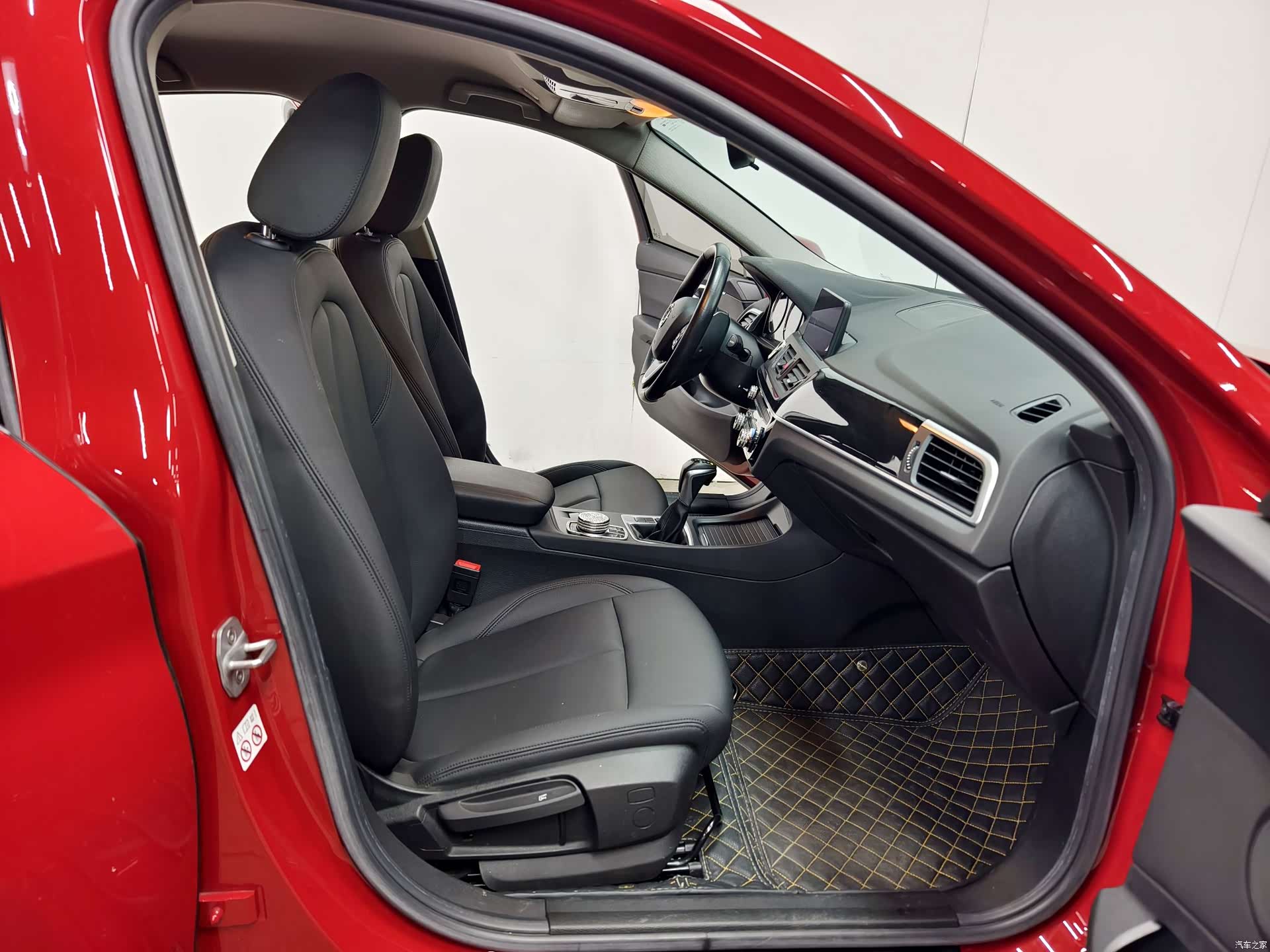 BMW 1 Series, 2019 13
