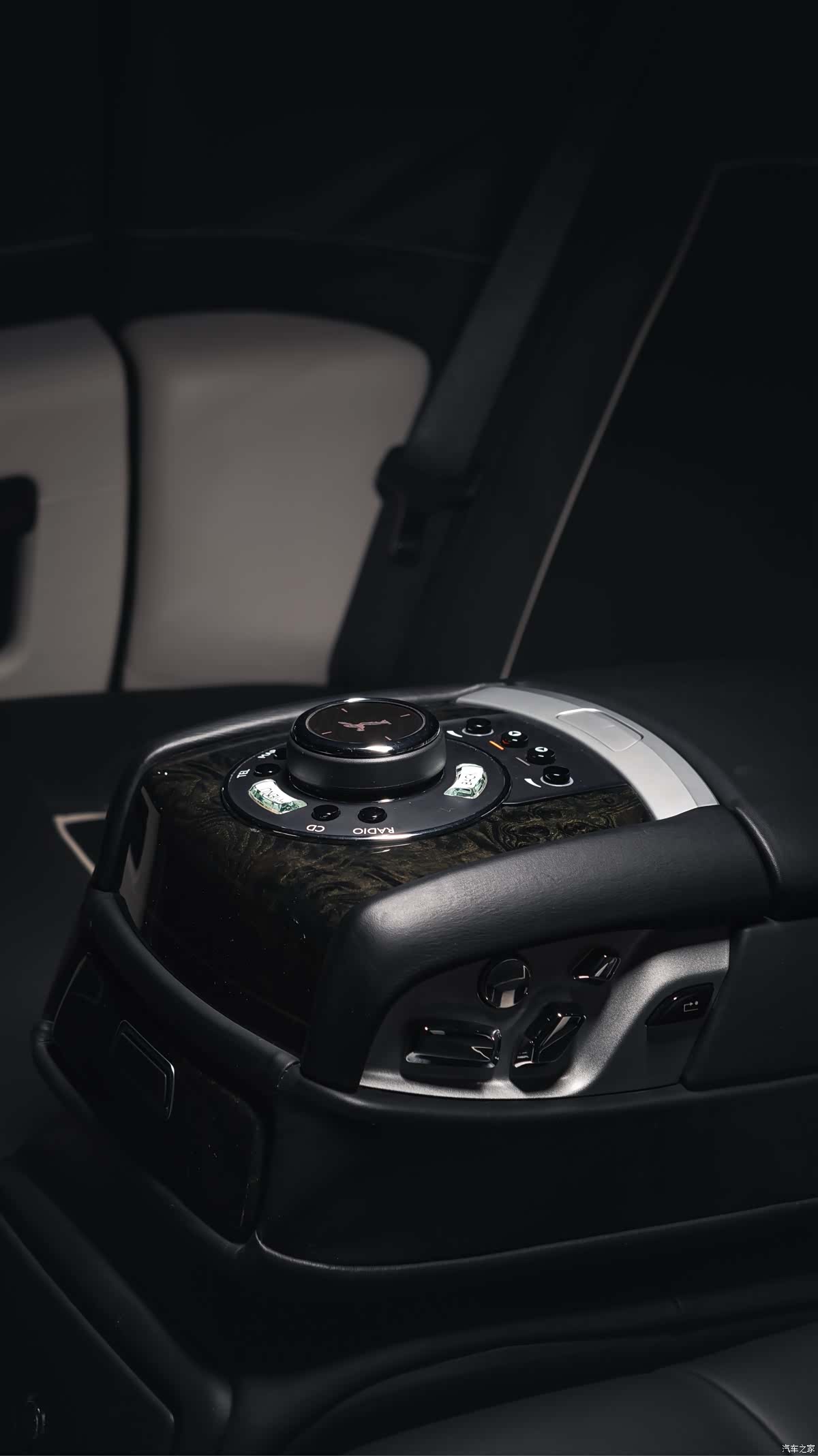 Rolls-Royce Ghost, 2015 27