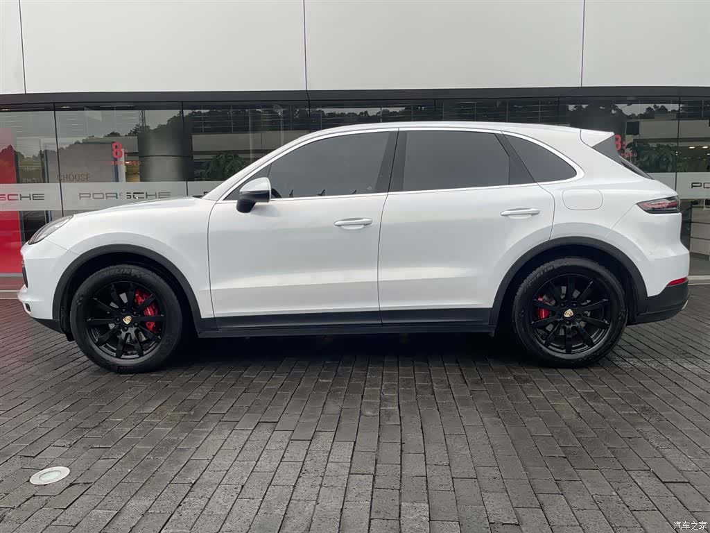 Porsche Cayenne, 2023 все фото