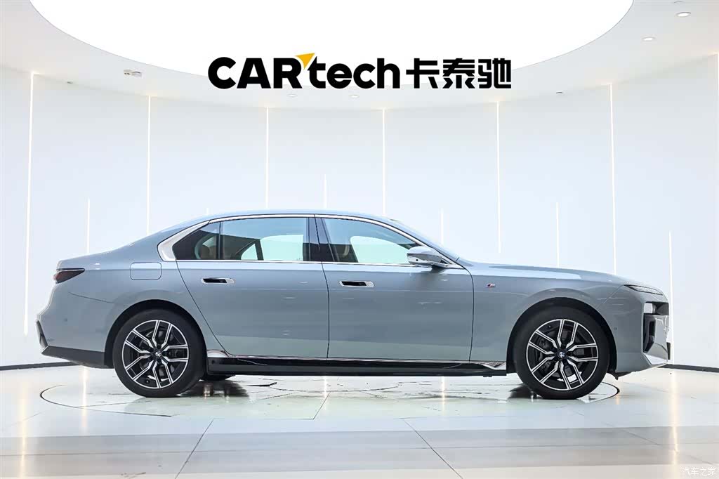 BMW i7, 2023 4