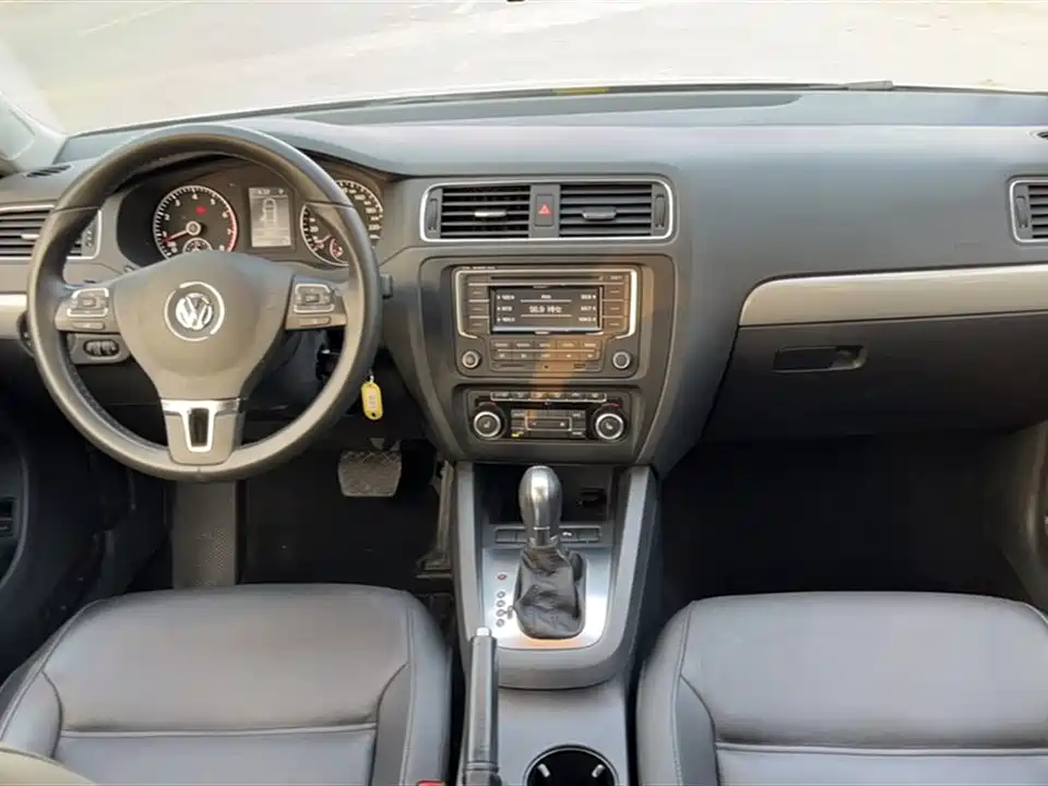 Volkswagen Sagitar Volkswagen Sagitar