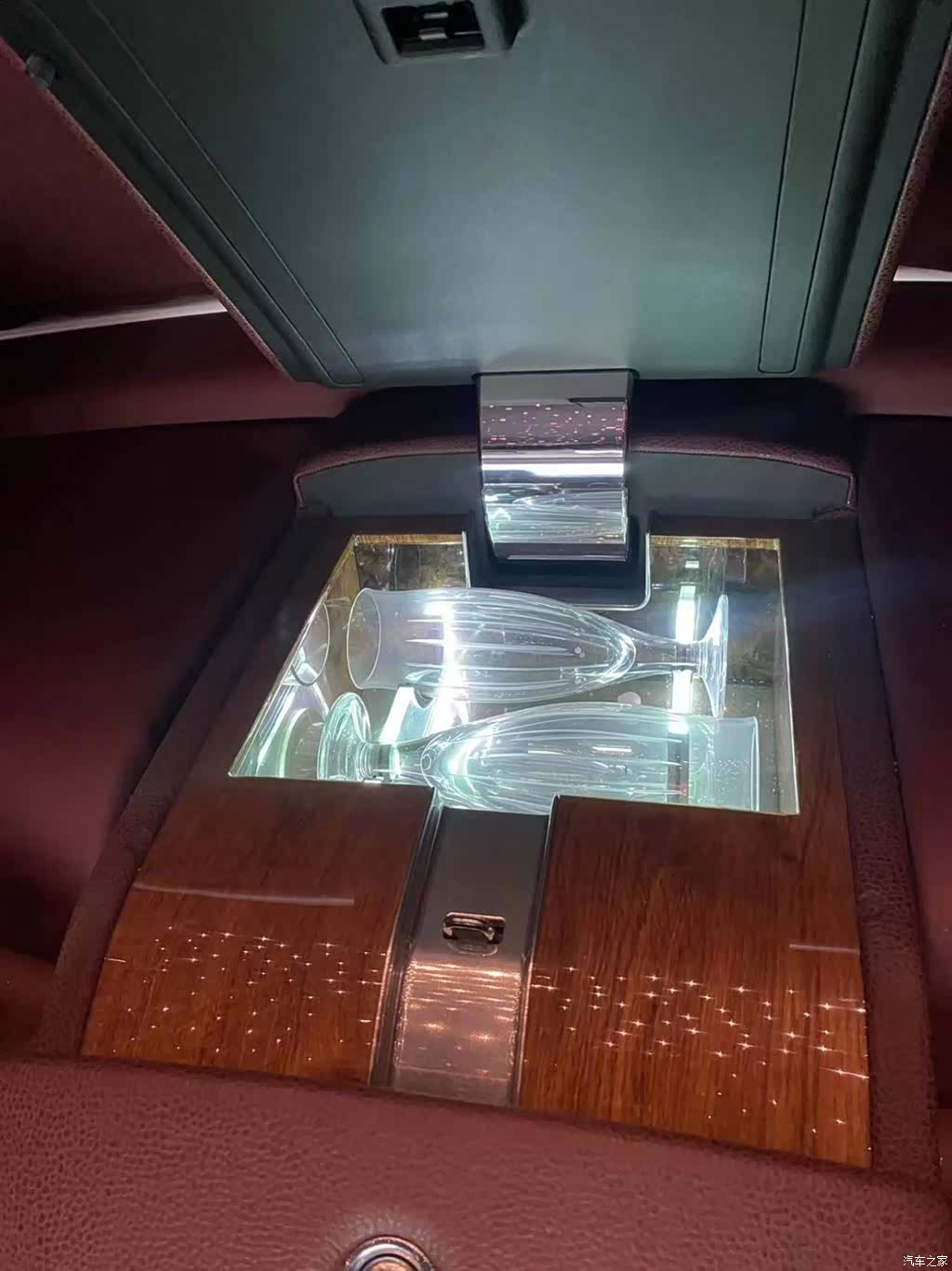 Rolls-Royce Phantom, 2010 11