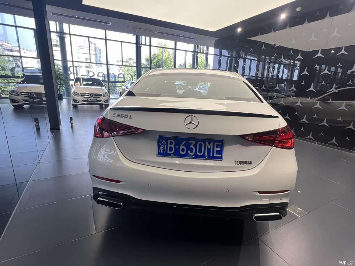 Mercedes-Benz C-Class, 2024 4