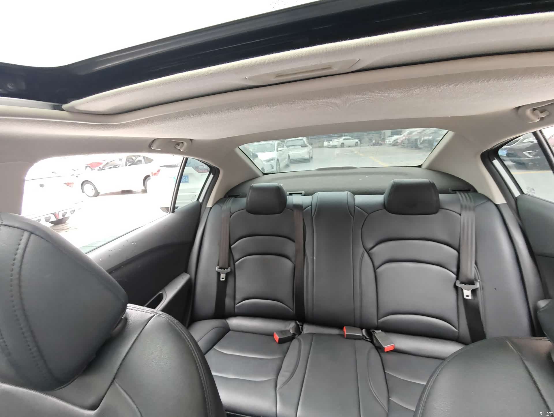 Chevrolet 320, 2018 15