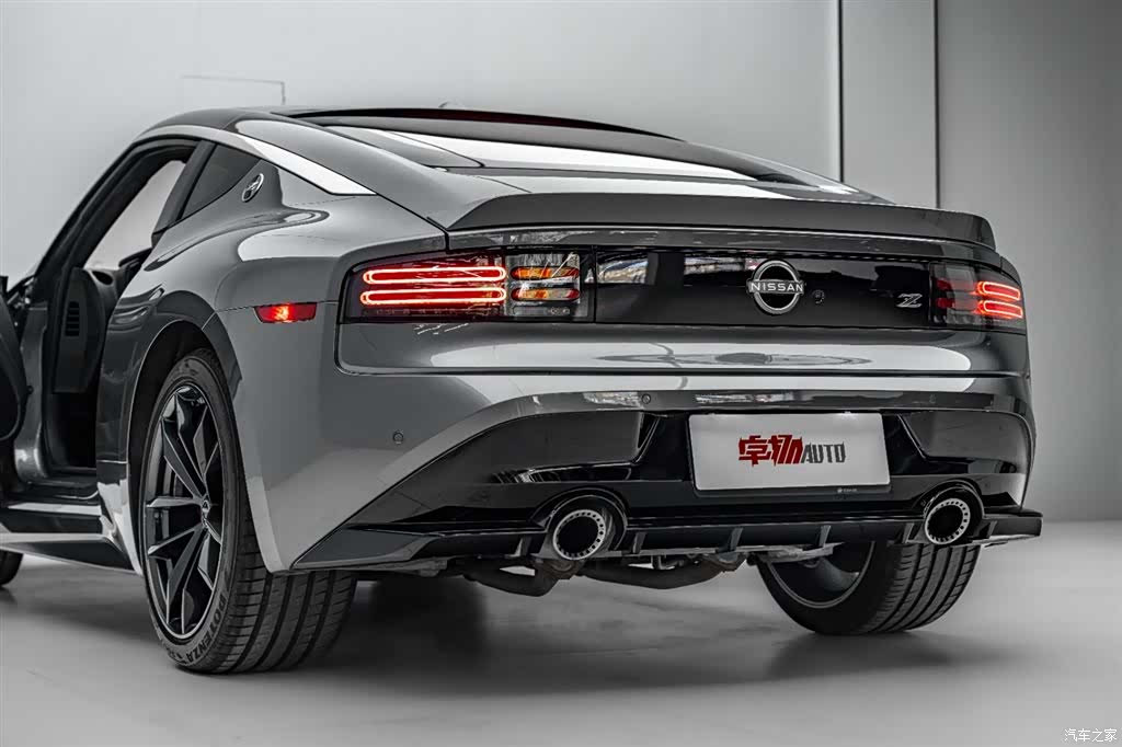 Nissan 400Z, 2023 40