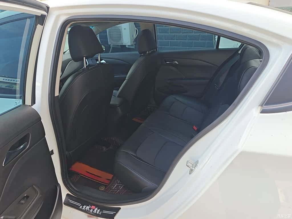 Chevrolet 320, 2018 11