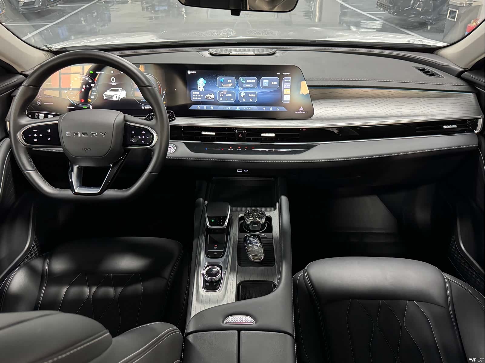Chery Arrizo 8, 2024 4