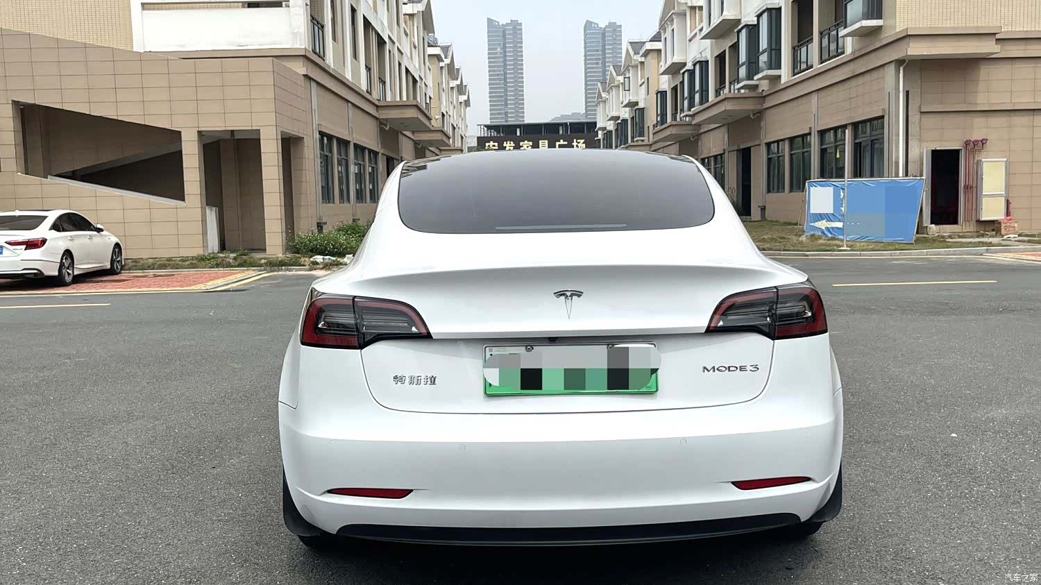 Tesla Model 3, 2023 все фото