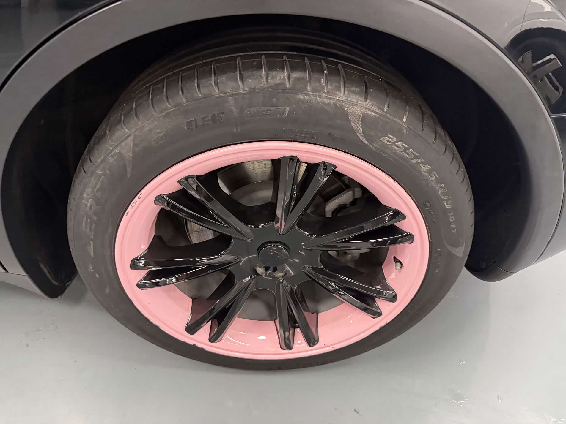 Tesla Model Y, 2023 15