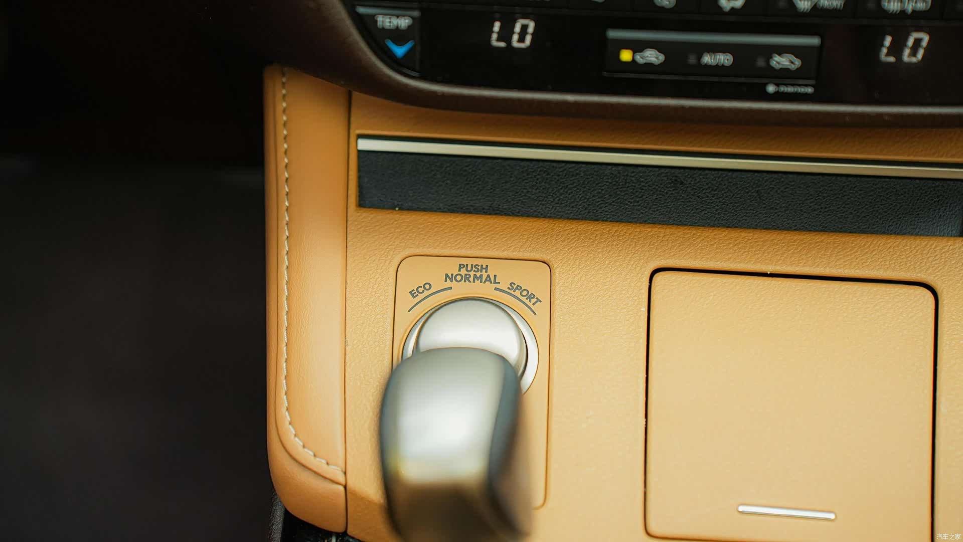 Lexus ES, 2018 20
