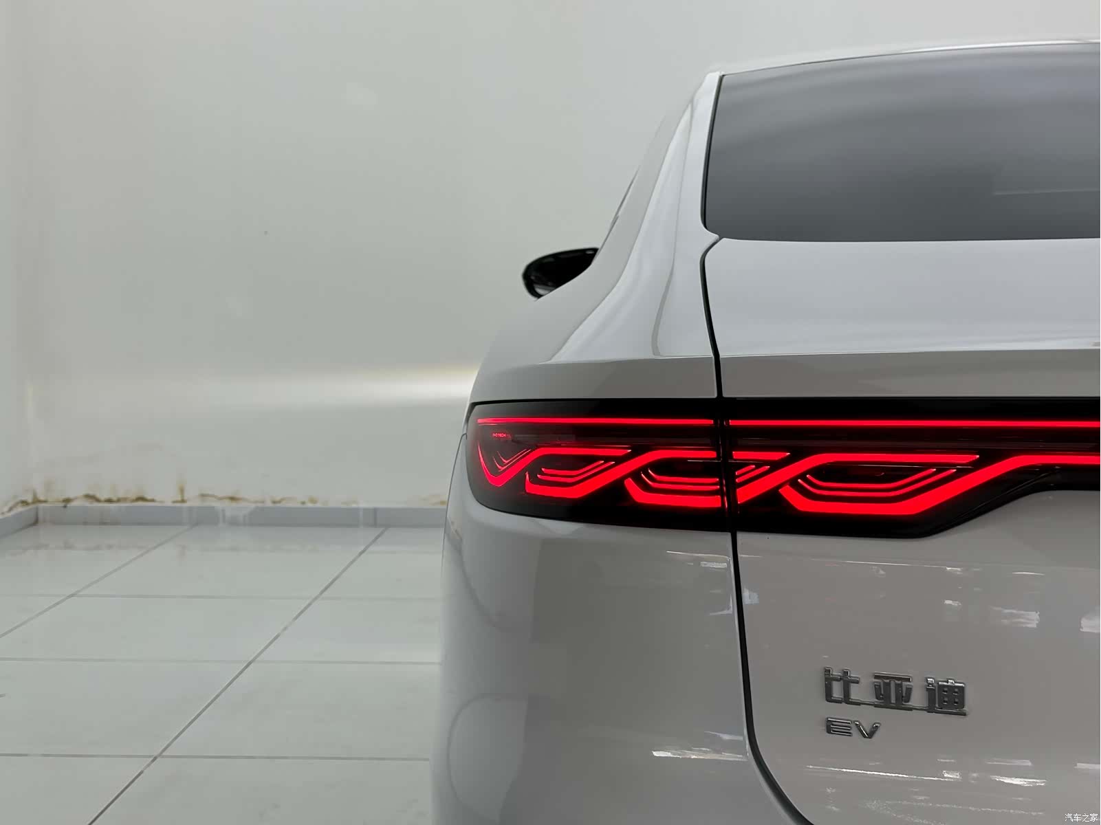 BYD Han, 2023 11