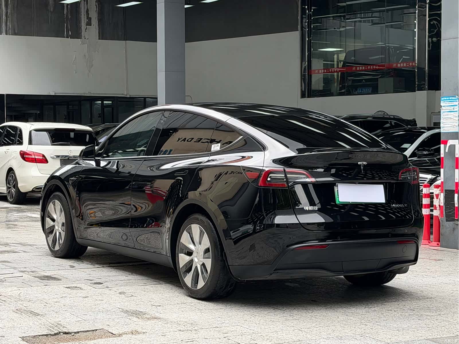 Tesla Model Y, 2021 14