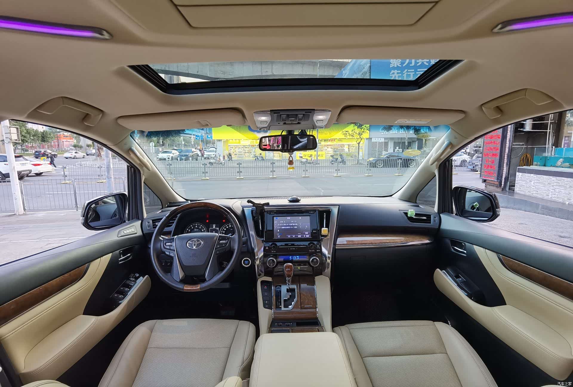 Toyota Alphard, 2016 17