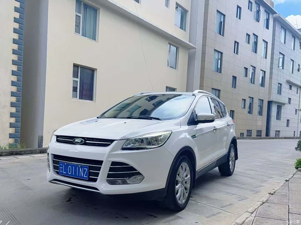 Ford Kuga, 2015 1
