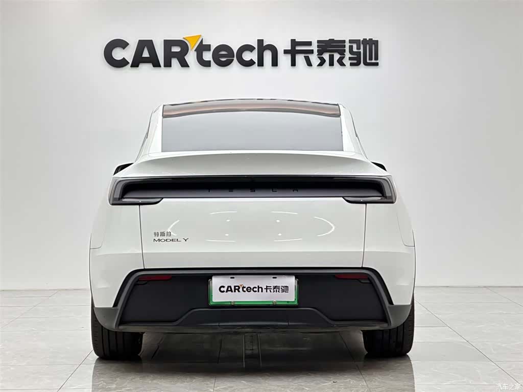 Tesla Model Y, 2025 4