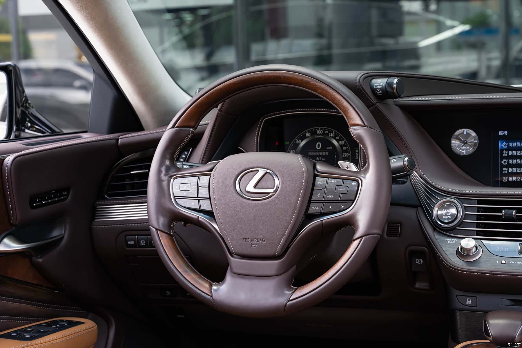 Lexus LS, 2018 14