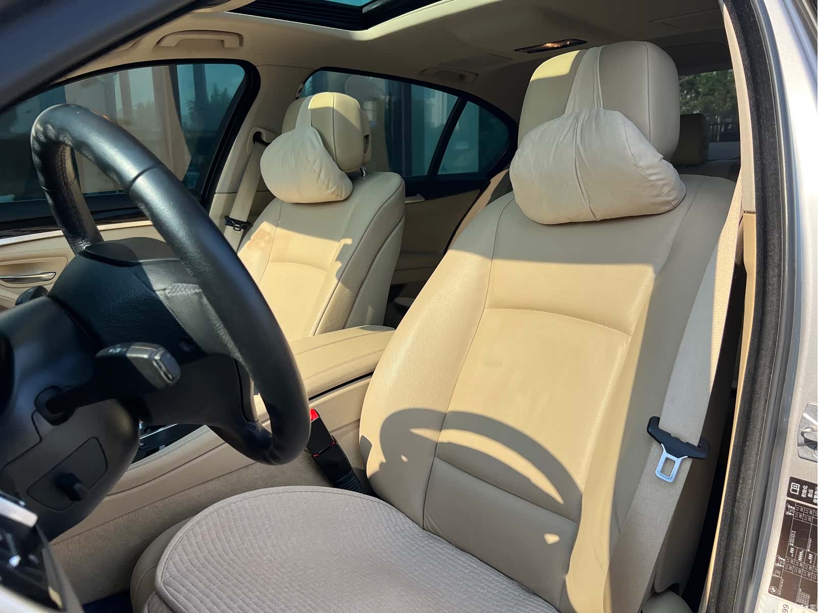 BMW 5 Series, 2011 9