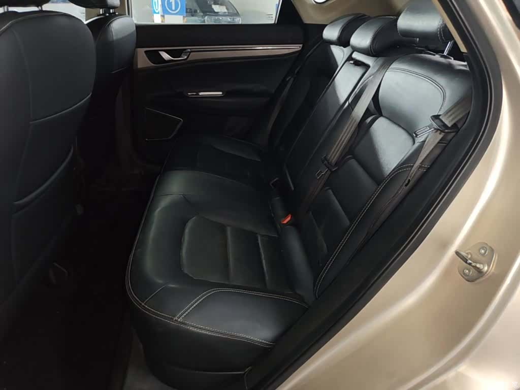 Geely Emgrand, 2017 17