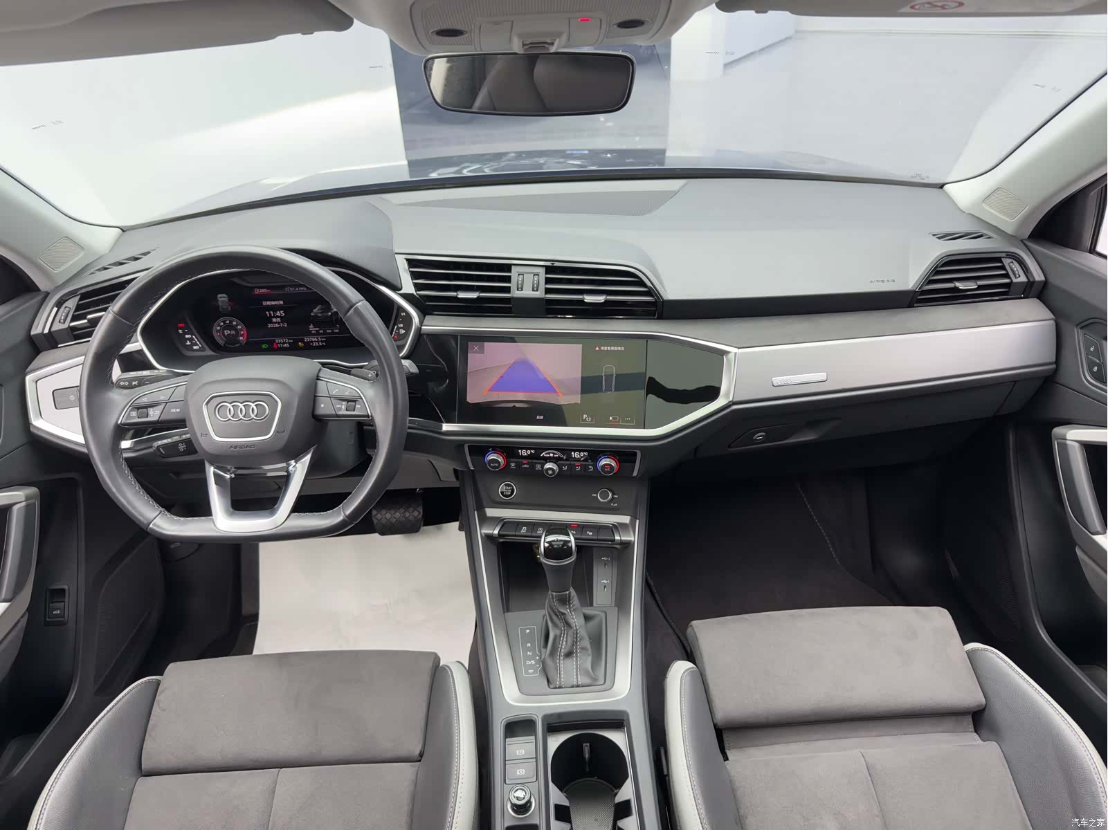 Audi Q3, 2023 18