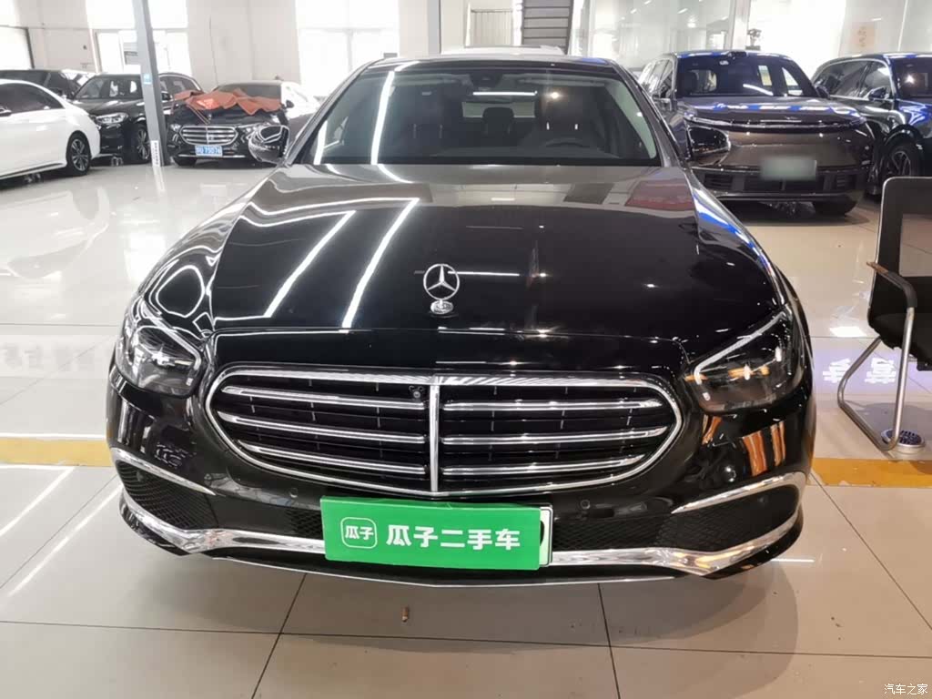 Mercedes-Benz E-Class, 2023 3