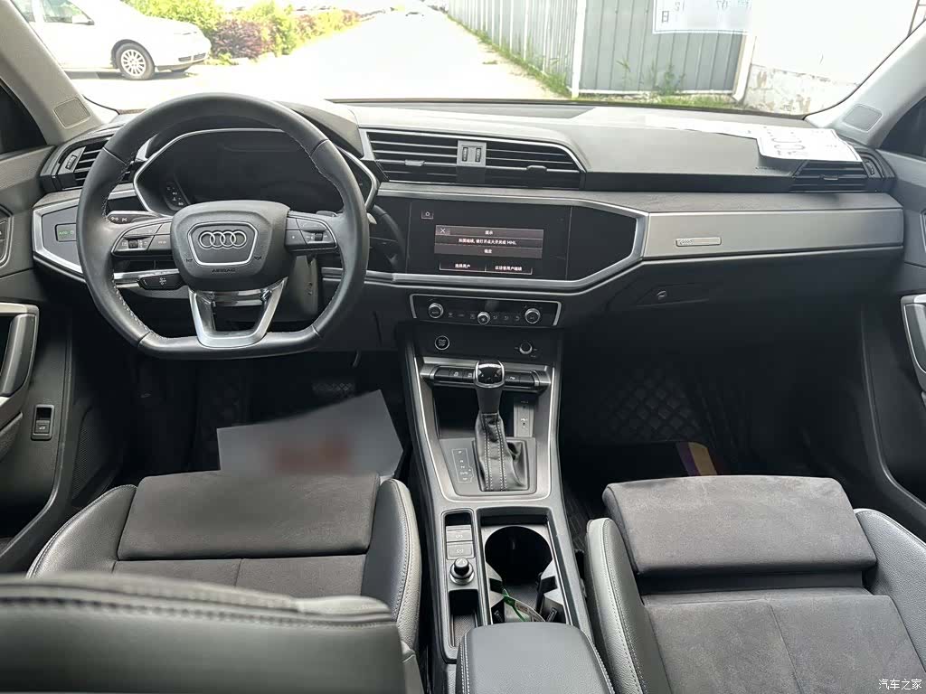 Audi Q3, 2022 14