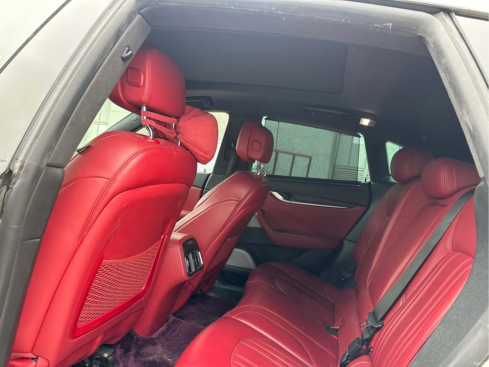 Maserati Levante, 2018 все фото