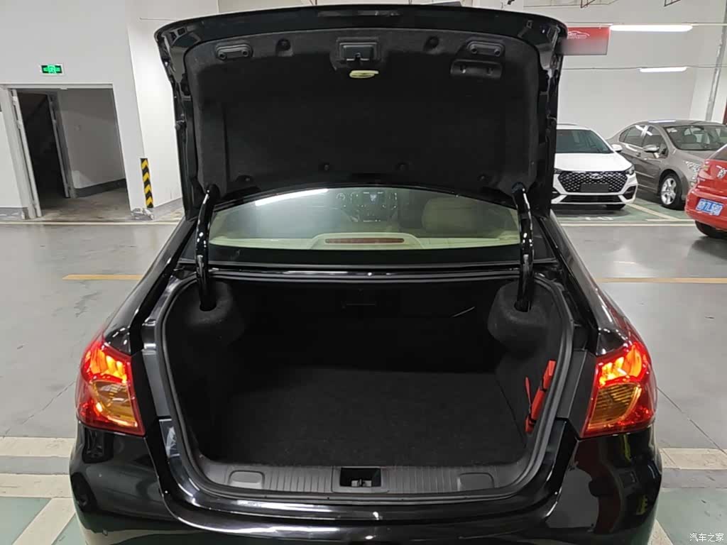 Roewe 950, 2015 19