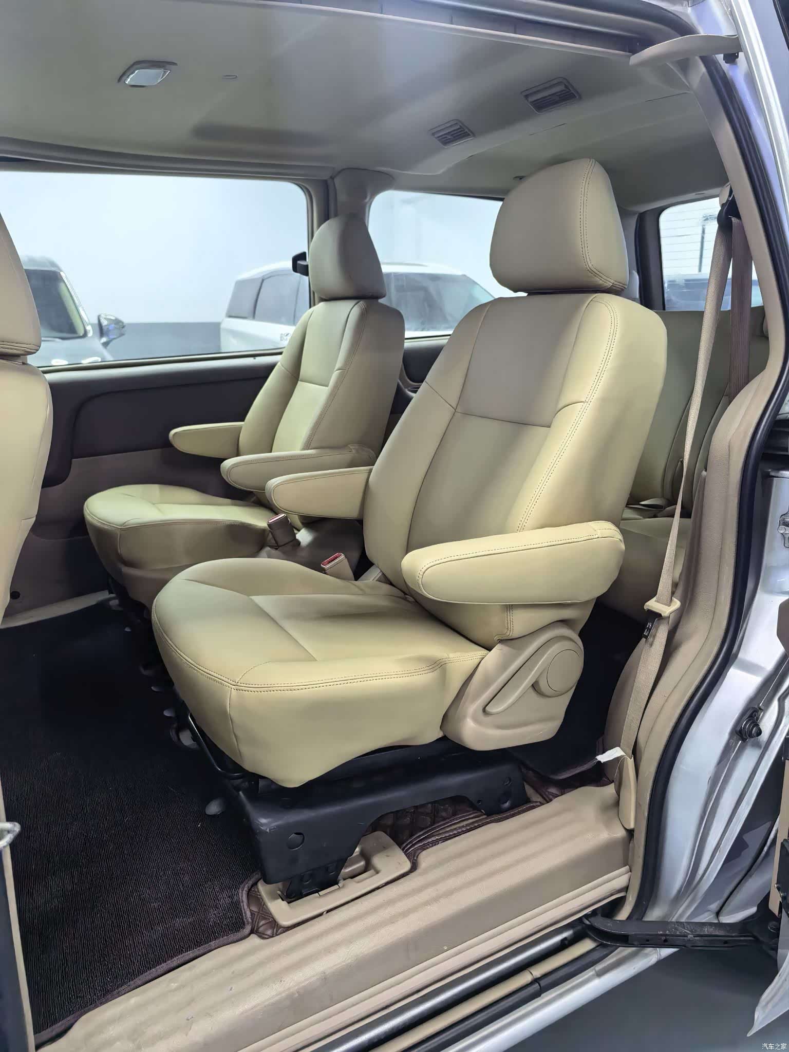 Buick GL8, 2014 6