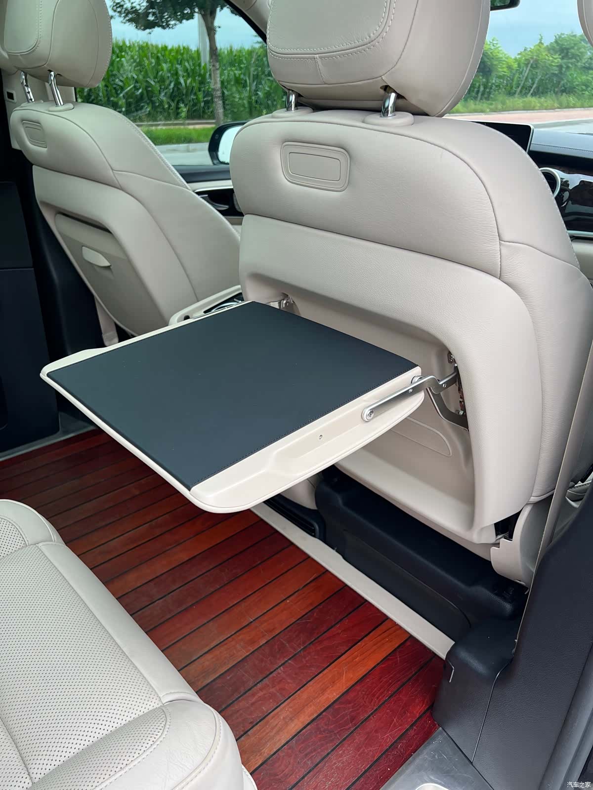 Mercedes-Benz V-Class, 2019 24