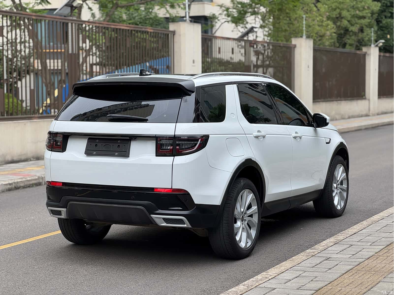 Land Rover Discovery, 2021 8