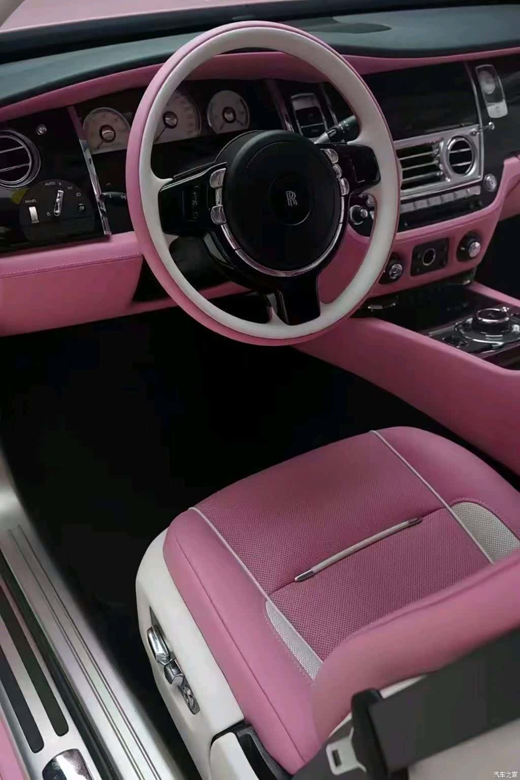Rolls-Royce Wraith, 2018 все фото