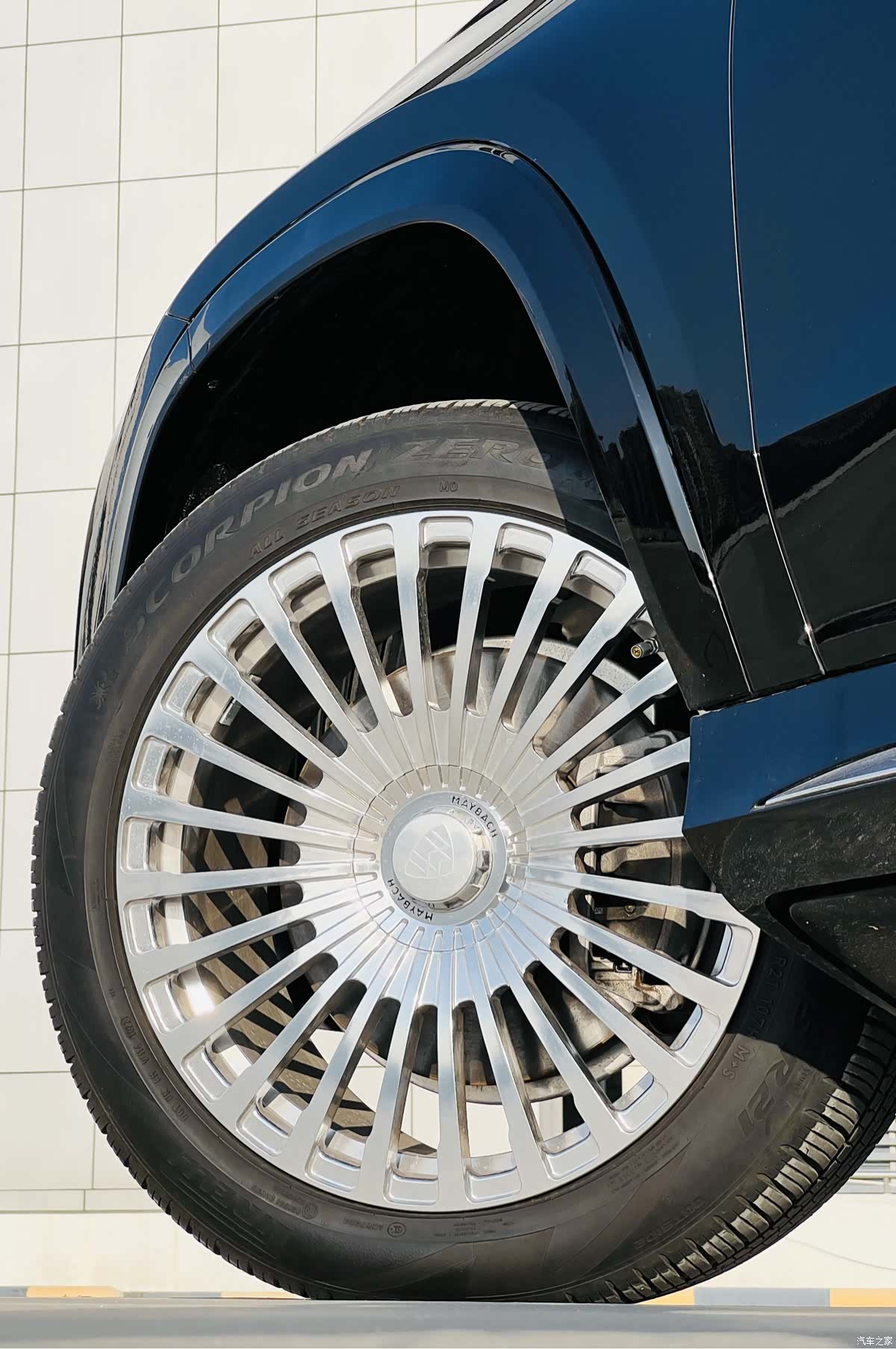 Mercedes-Benz GLS, 2023 15